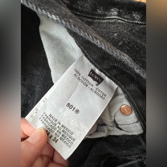 Levi shorts - Picture 4 of 8